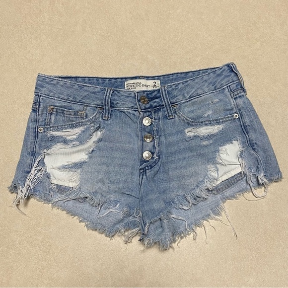 Abercrombie & Fitch Shorts Women’s Size 2 Distressed Cut off Boyfriend Shorts - Picture 6 of 9